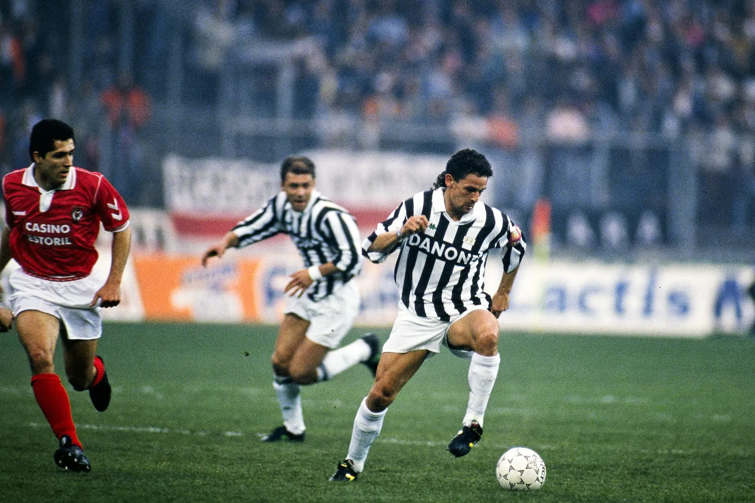 Роберто Баджо. Роберто Баджо Ювентус. Роберто Баджо Фиорентина. Juventus Baggio 1990.