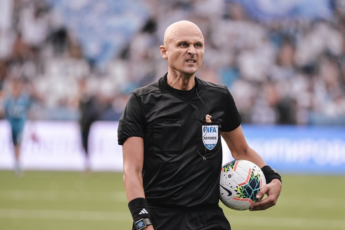 FIFA referee Сергей