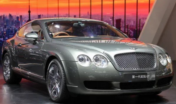 Bentley, Lamborghini и Rolls-Royce. На чём ездят футболисты сборной Англии