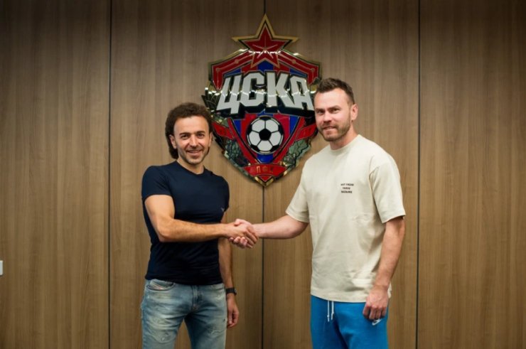 ЦСКА объявил о продлении контракта с Акинфеевым