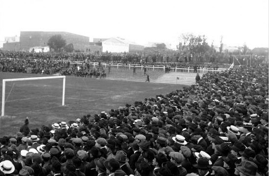 Чемпионат мира 1930: только Франция и Мексика сыграли на 3 стадионах в Монтевидео в ходе турнира